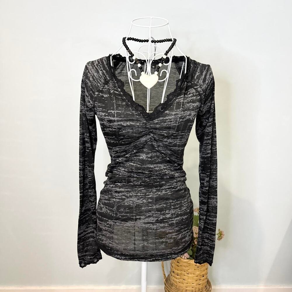 Women's Black Ruched V-Neck Long Sleeve Top - Picture 2 of 7